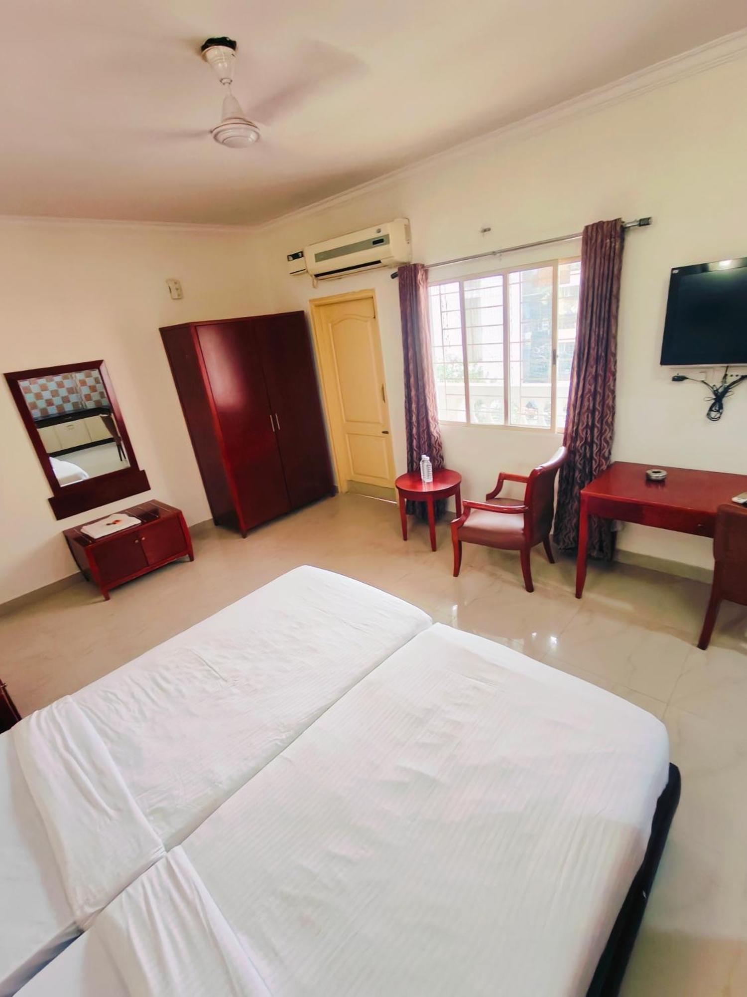 Kings Suites Palace Grounds Bangalore Exterior foto