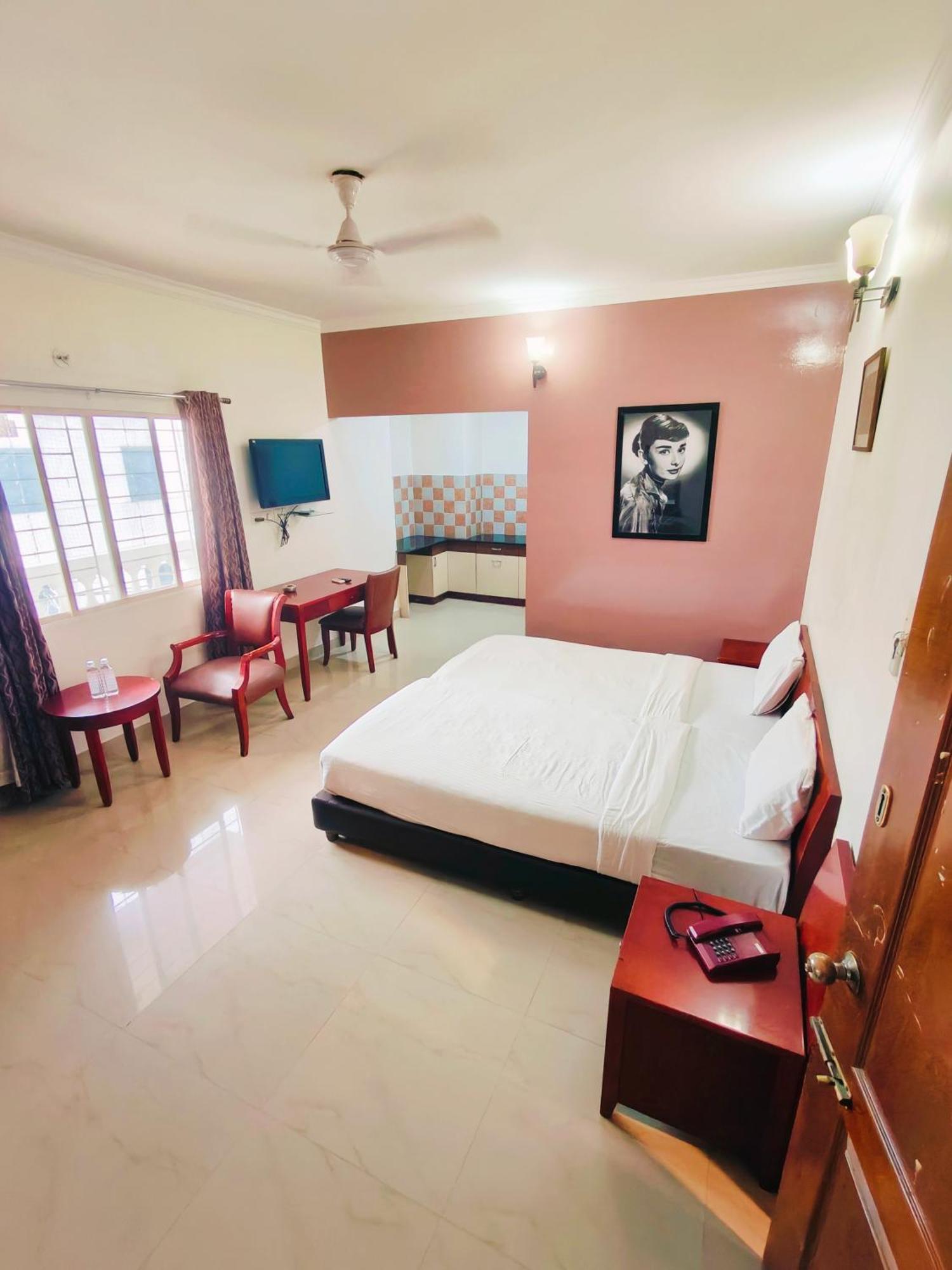 Kings Suites Palace Grounds Bangalore Exterior foto