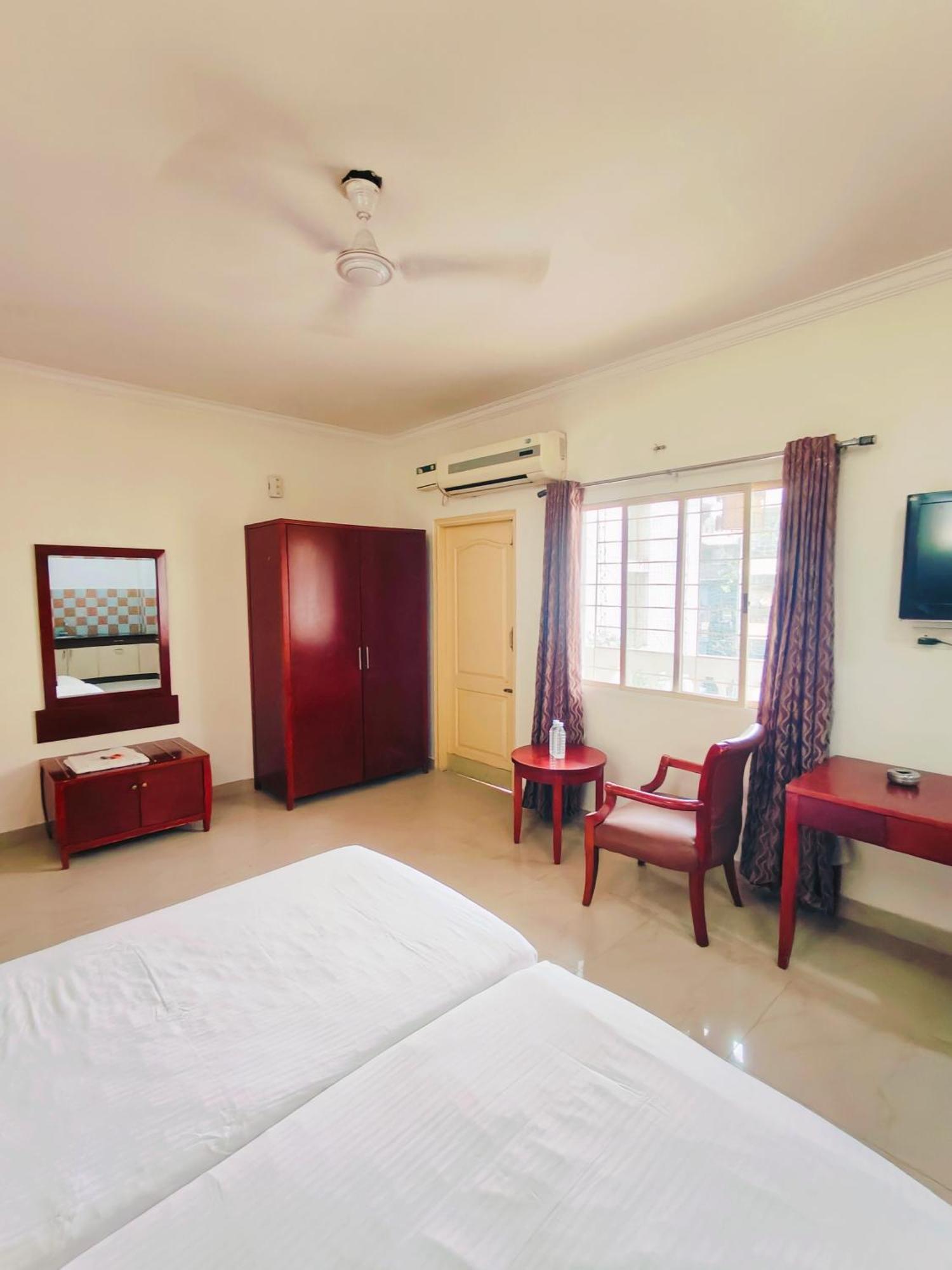 Kings Suites Palace Grounds Bangalore Exterior foto