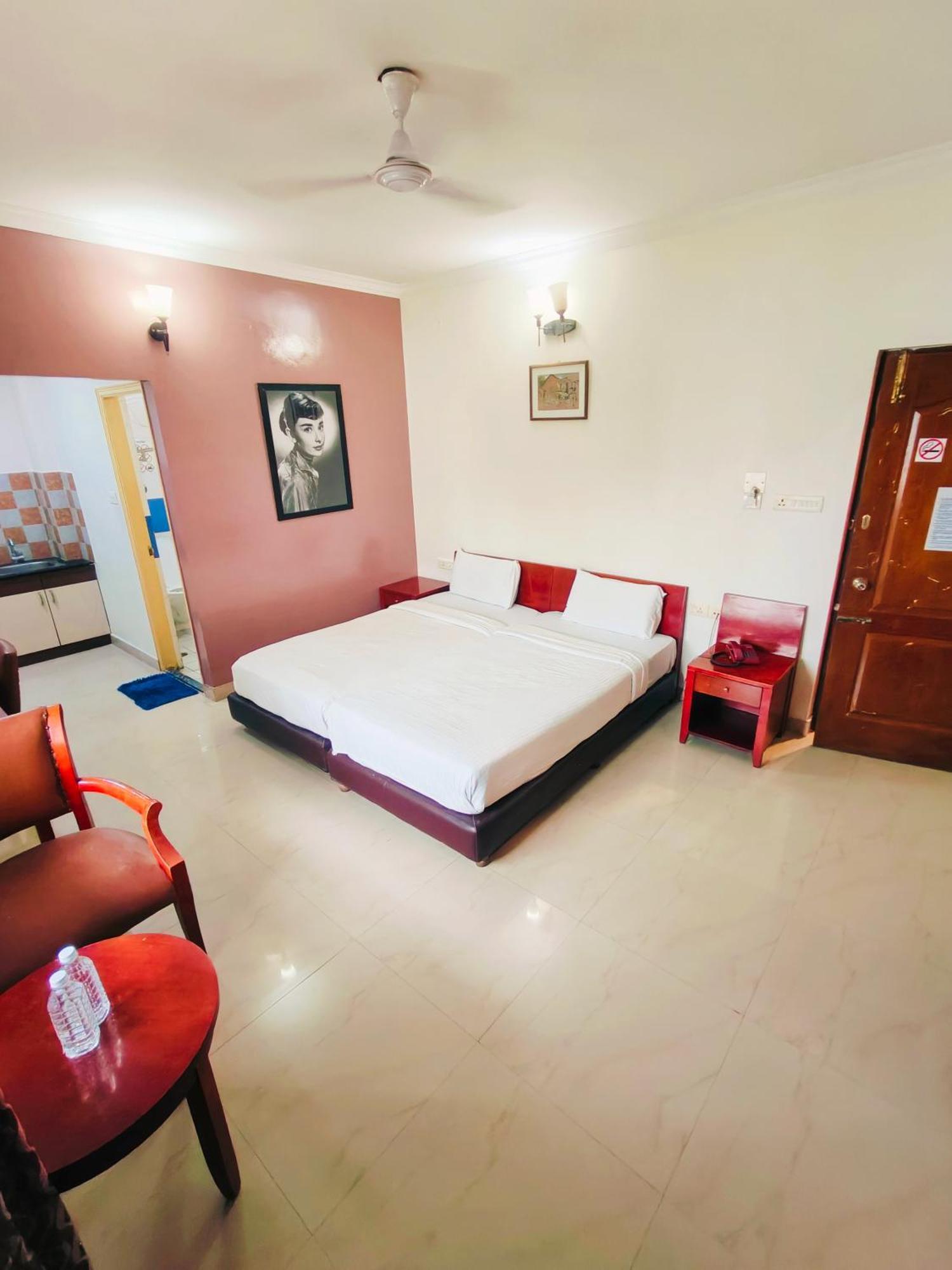 Kings Suites Palace Grounds Bangalore Exterior foto